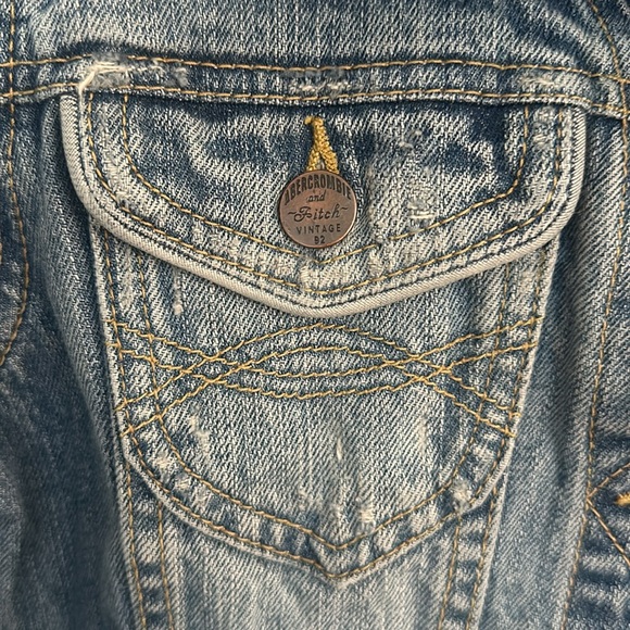Vintage Abercrombie and Fitch Denim Jacket Size Medium - Picture 7 of 9